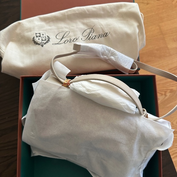 NEW Loro Piana Extra Bag L27 Linen Calf in Light Travertine/Sun Gold - Picture 2 of 15